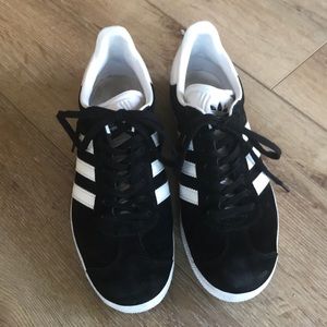 Adidas tennis shoes